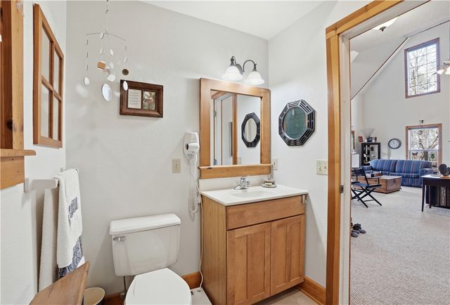 70 County Road 1143, Eureka Springs, AR 72632