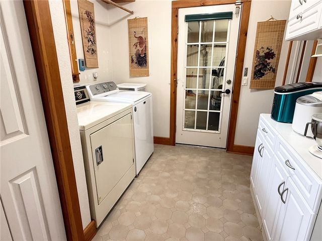 70 County Road 1143, Eureka Springs, AR 72632