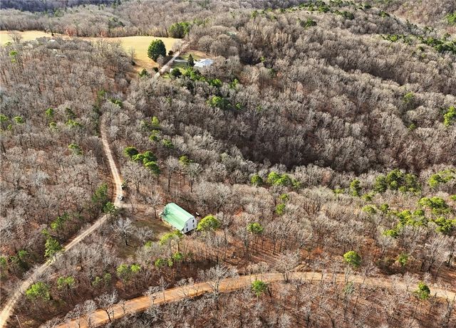 70 County Road 1143, Eureka Springs, AR 72632