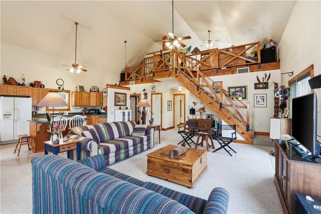 70 County Road 1143, Eureka Springs, AR 72632