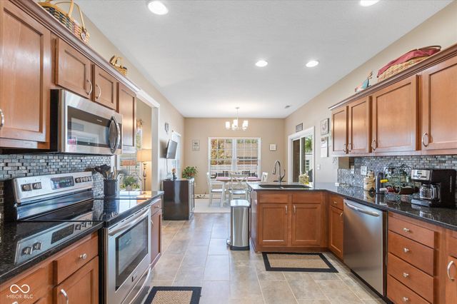 4910 E Daisy Lane, Mooresville, IN 46158