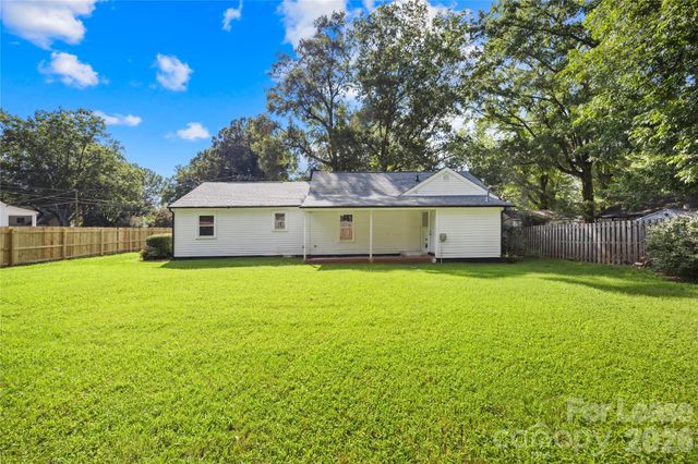 227 N Magnolia Street, Mooresville, NC 28115