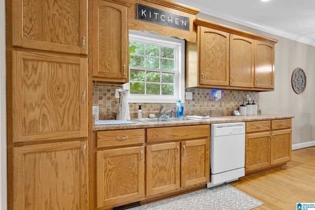 907 SPRUCE ROAD, Oneonta, AL 35121