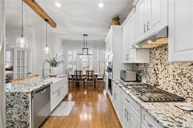 2305 English Ivy Court SE 23, Atlanta, GA 30339