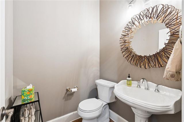 2305 English Ivy Court SE 23, Atlanta, GA 30339