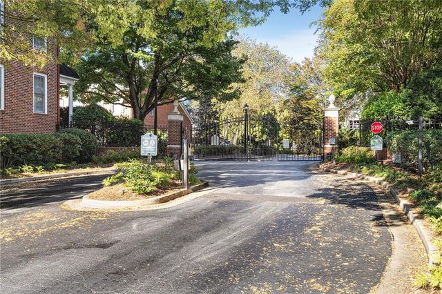 2305 English Ivy Court SE 23, Atlanta, GA 30339