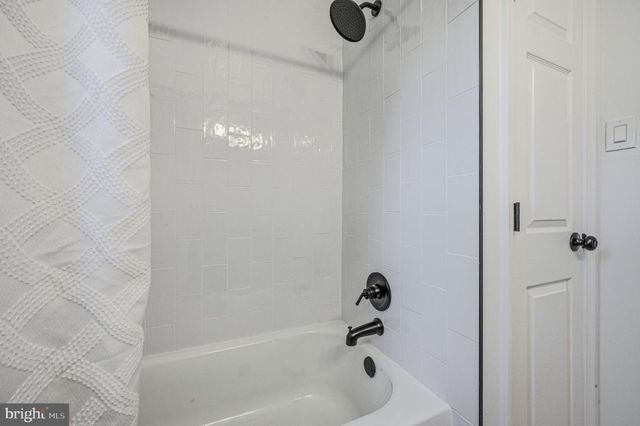 203 WELLINGTON RD, Wilmington, DE 19803