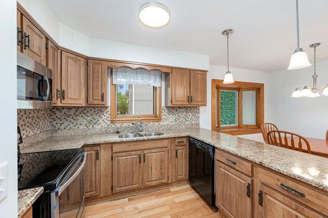 19 W Adams Street, Villa Park, IL 60181
