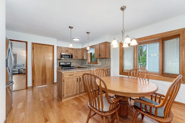 19 W Adams Street, Villa Park, IL 60181