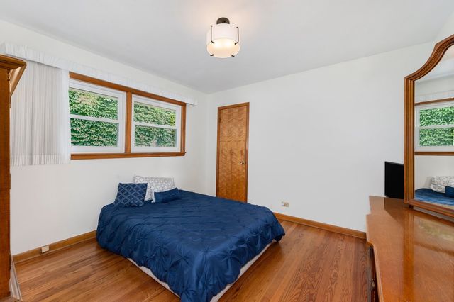 19 W Adams Street, Villa Park, IL 60181