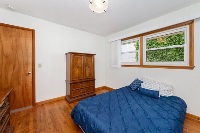 19 W Adams Street, Villa Park, IL 60181