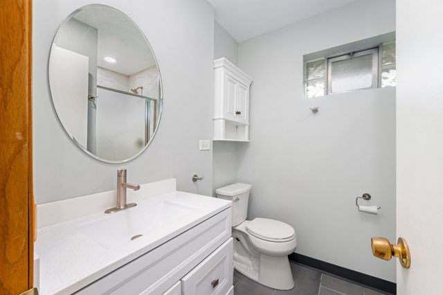19 W Adams Street, Villa Park, IL 60181