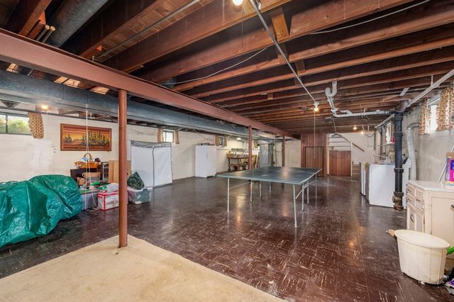 19 W Adams Street, Villa Park, IL 60181