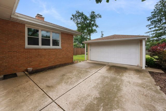 19 W Adams Street, Villa Park, IL 60181