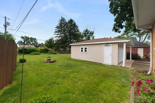 19 W Adams Street, Villa Park, IL 60181
