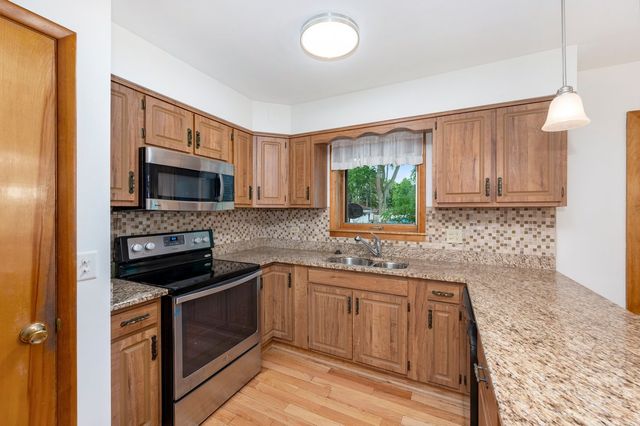 19 W Adams Street, Villa Park, IL 60181