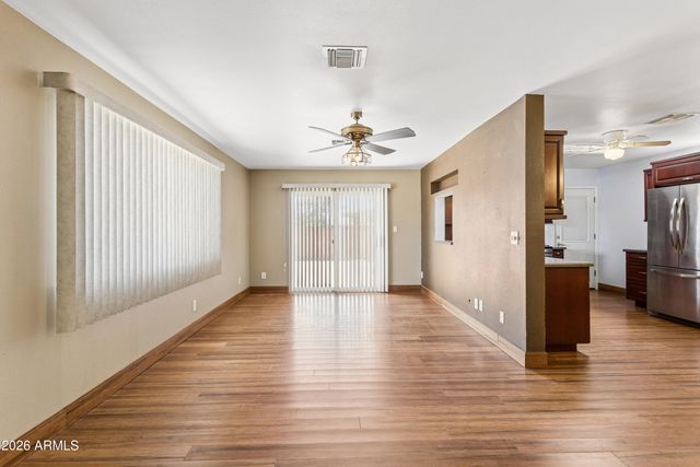 1902 W KERRY Lane, Phoenix, AZ 85027
