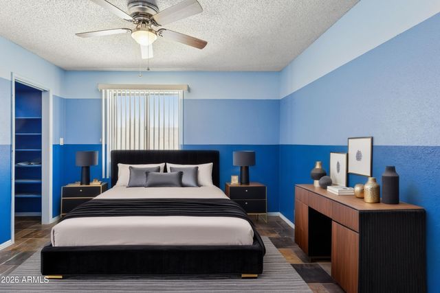 1902 W KERRY Lane, Phoenix, AZ 85027
