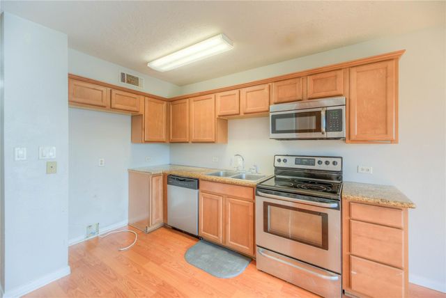 445 Carolcrest Lane 422, Livingston, TX 77351