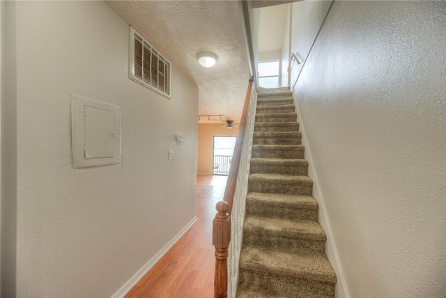 445 Carolcrest Lane 422, Livingston, TX 77351