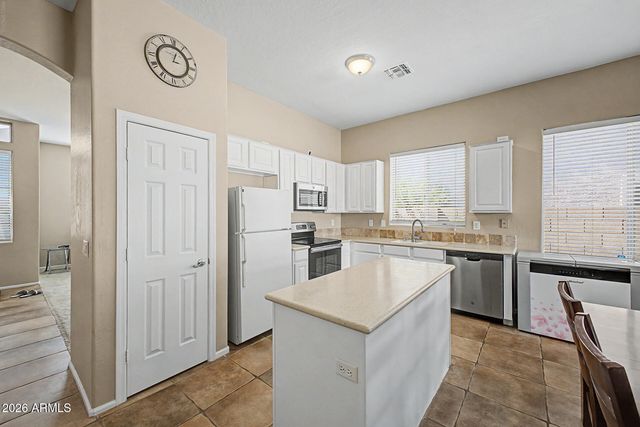 32553 N Hidden Canyon Drive, Queen Creek, AZ 85144