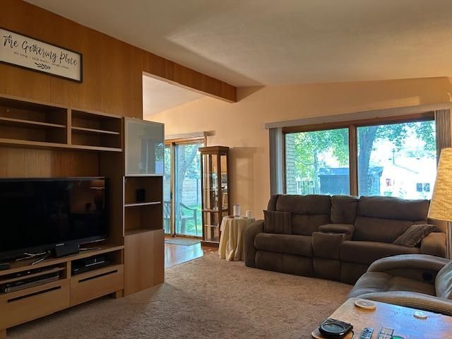 3212 33rd Avenue NE, Saint Anthony, MN 55418