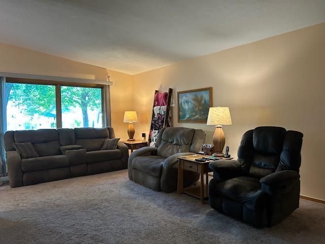 3212 33rd Avenue NE, Saint Anthony, MN 55418