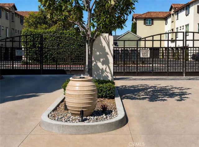 120 S Pacific Ave 34, Santa Ana, CA 92703
