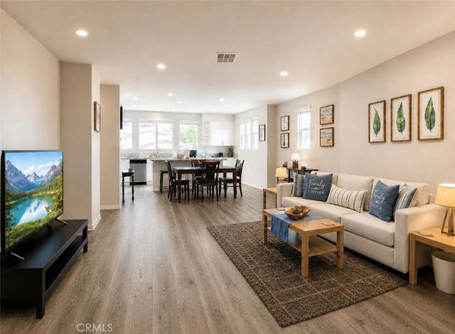 120 S Pacific Ave 34, Santa Ana, CA 92703