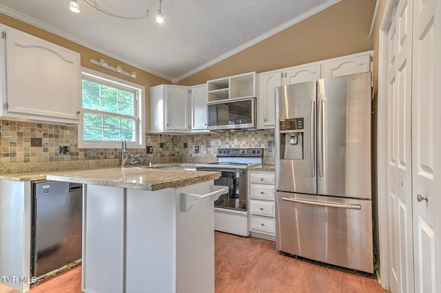 320 Harr Drive, Bluff City, TN 37618