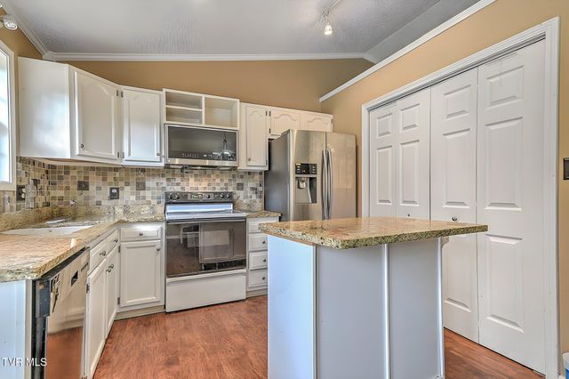 320 Harr Drive, Bluff City, TN 37618