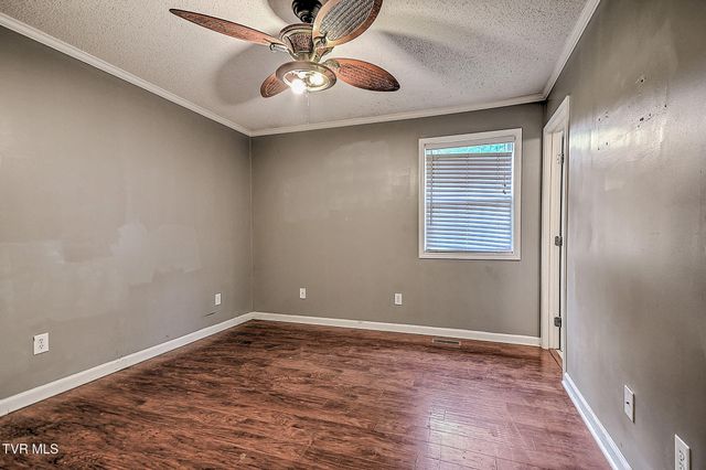320 Harr Drive, Bluff City, TN 37618