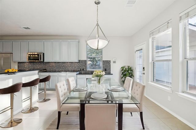 1906 Blue Water Bay Drive, Katy, TX 77494