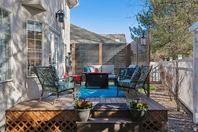 9101 S ENCHANTED OAK LN, Sandy, UT 84094