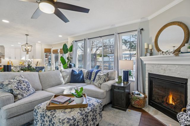 9101 S ENCHANTED OAK LN, Sandy, UT 84094