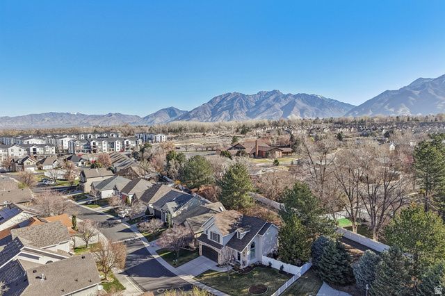 9101 S ENCHANTED OAK LN, Sandy, UT 84094