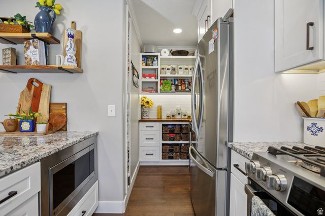 9101 S ENCHANTED OAK LN, Sandy, UT 84094