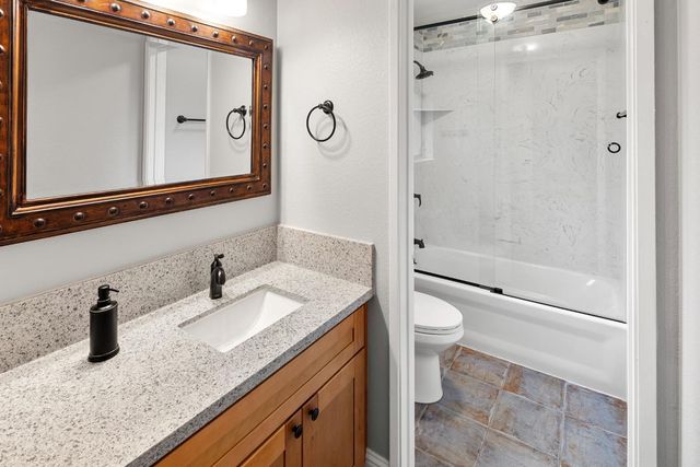 3586 Sun Knoll Dr, Loomis, CA 95650