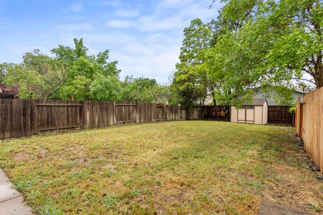 3586 Sun Knoll Dr, Loomis, CA 95650