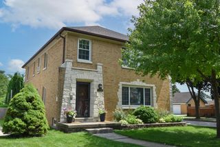 3002 N 77th STREET, Milwaukee, WI 53222