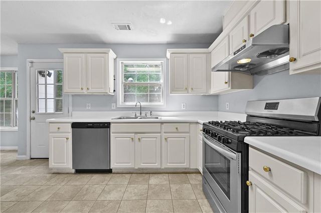 1230 CHRIS LAKE Drive, Lawrenceville, GA 30044