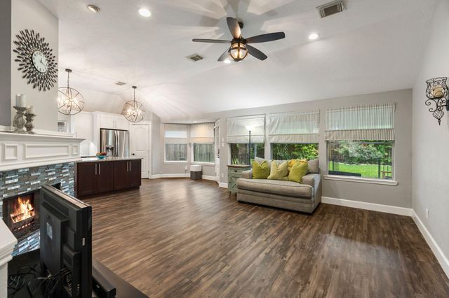 4839 Aspen Drive, Pasadena, TX 77505