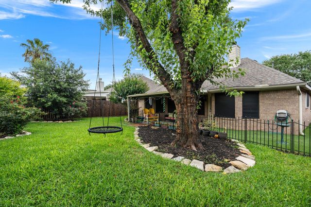 4839 Aspen Drive, Pasadena, TX 77505