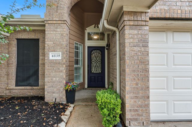 4839 Aspen Drive, Pasadena, TX 77505