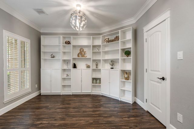 4839 Aspen Drive, Pasadena, TX 77505