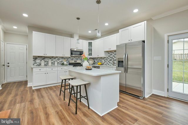 6323 EVERGLADES DR, Alexandria, VA 22312