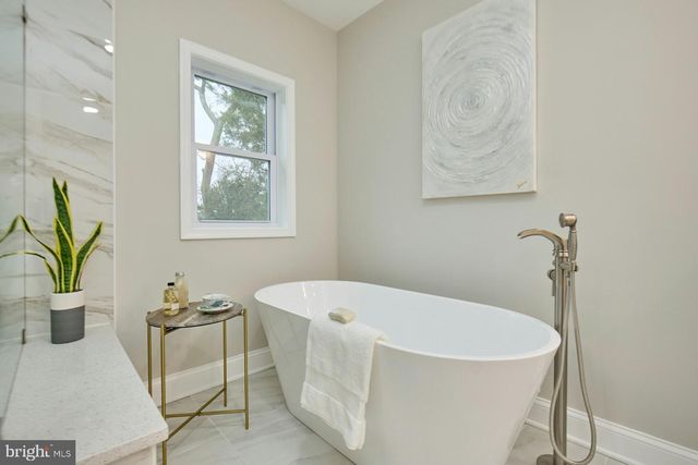 6323 EVERGLADES DR, Alexandria, VA 22312