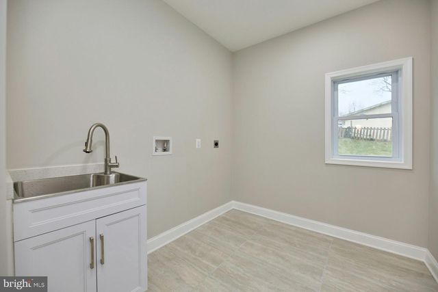 6323 EVERGLADES DR, Alexandria, VA 22312