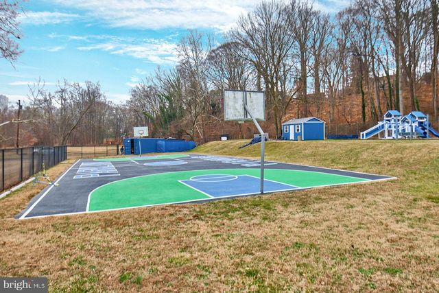 6323 EVERGLADES DR, Alexandria, VA 22312