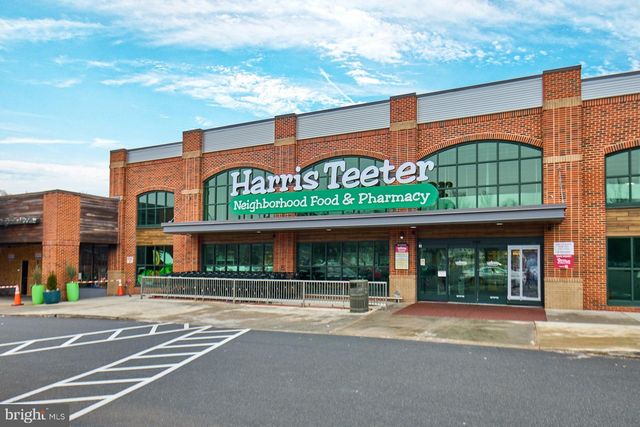 6323 EVERGLADES DR, Alexandria, VA 22312